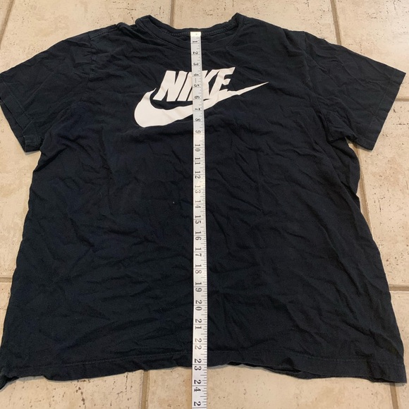 The Nike Tee | Black T-Shirt with White Logo Swoosh | 100% Cotton Size Large - Picture 7 of 7
